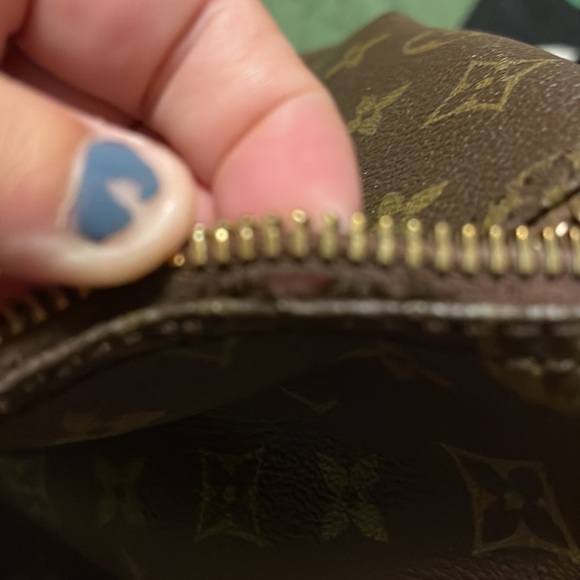 Authentic Louis Vuitton monogram speedy 35 - Picture 12 of 16